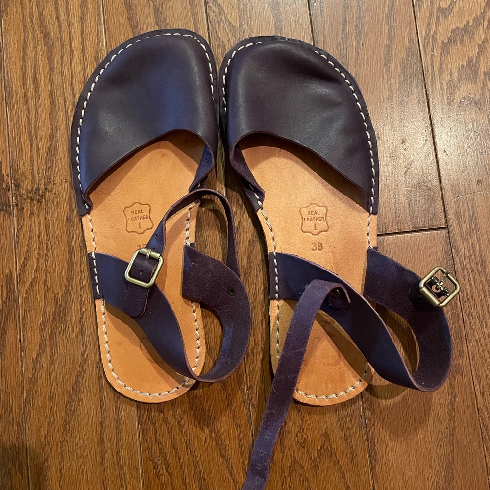 Crupon Barefoot sandals - worn once